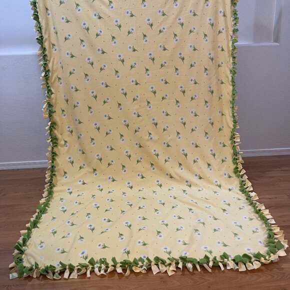 White & Orange Flowers XX-Long Fleece blanket #50 (52in W X 92.5in L) - Picture 2 of 5